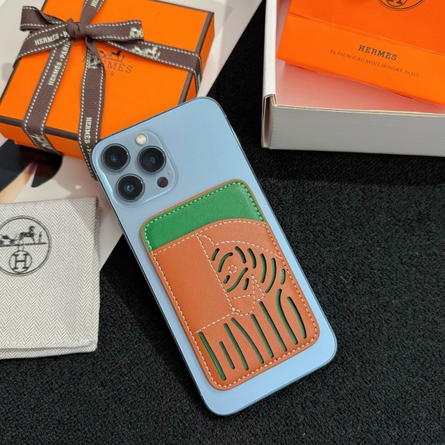 【限定新入荷】エルメス Cheval MagSafe 本革カードケース「12 シリーズ以降全 iPhone 対応」