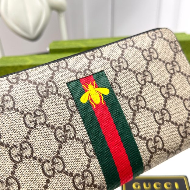 グッチ「Gucci」シグネチャー レザー ウェブ ジップアラウンドウォレット