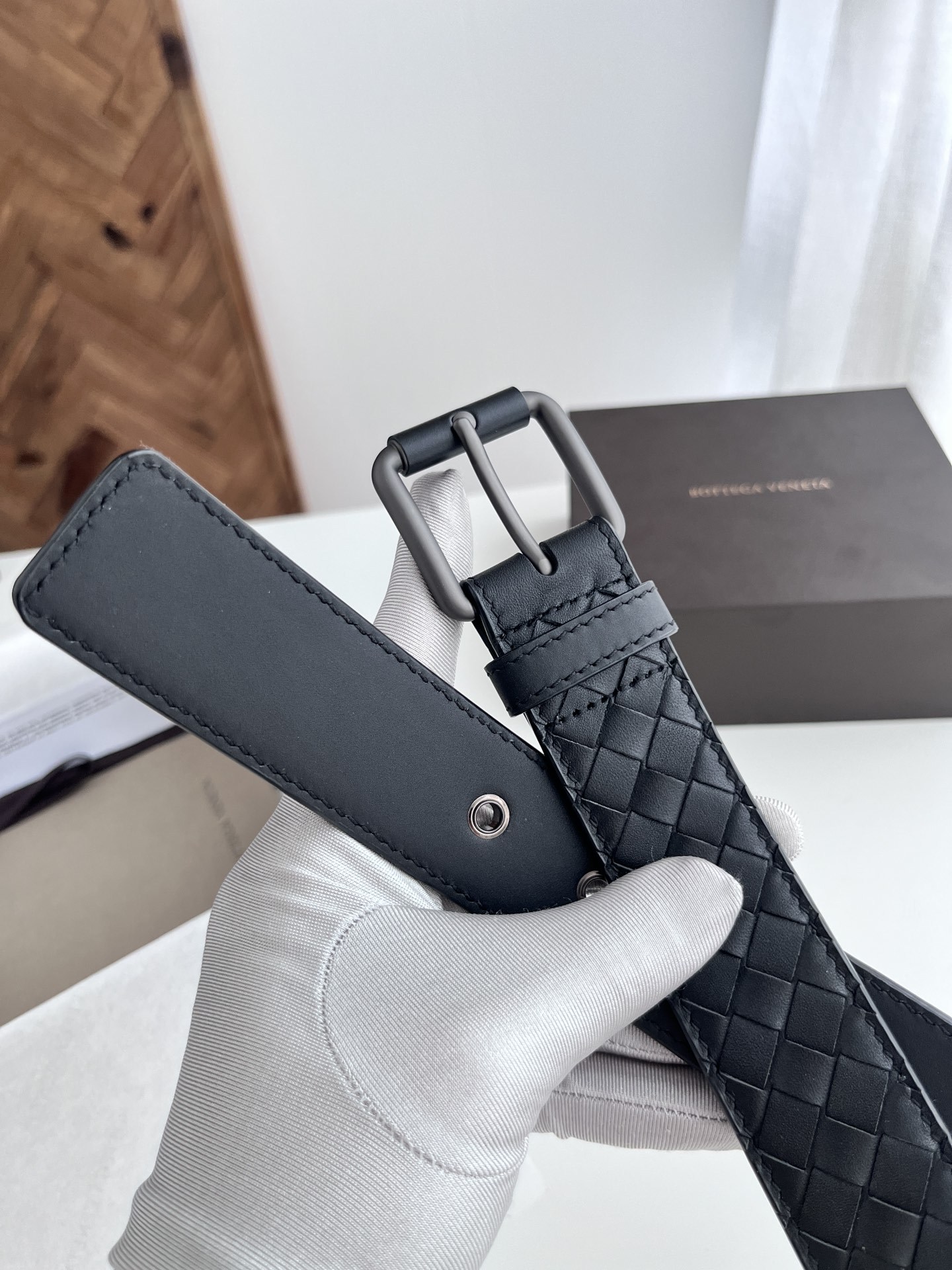 ボッテガ・ヴェネタ「Bottega Veneta」イントレチャート リバーシブル ベルト