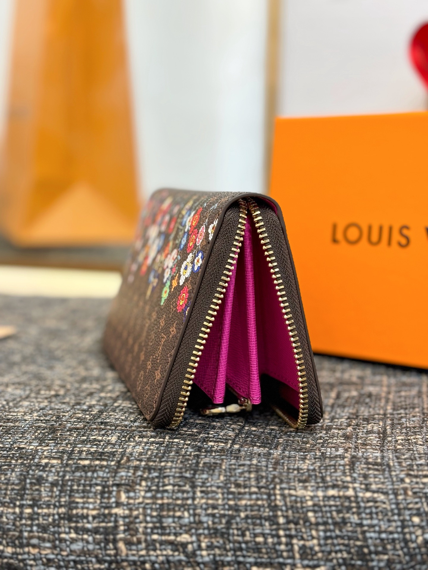 ルイ・ヴィトン「Louis Vuitton」LV x TM ジッピー･ウォレット