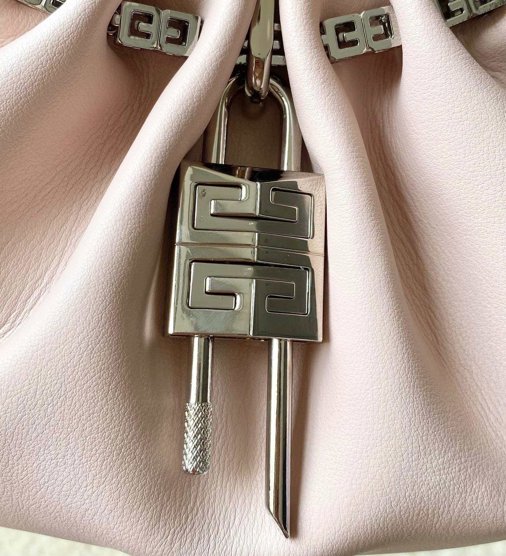 ジバンシィ「Givenchy」ミニケニー ハンドバッグ
