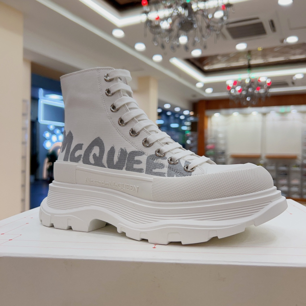 アレキサンダー・マックイーン［Alexander McQueen］オーバーサイズド スニーカー フルカラーバリエーション