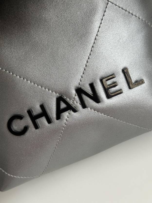 シャネル「Chanel」22Bag 24S グラデーション ミニ ショルダーバッグ