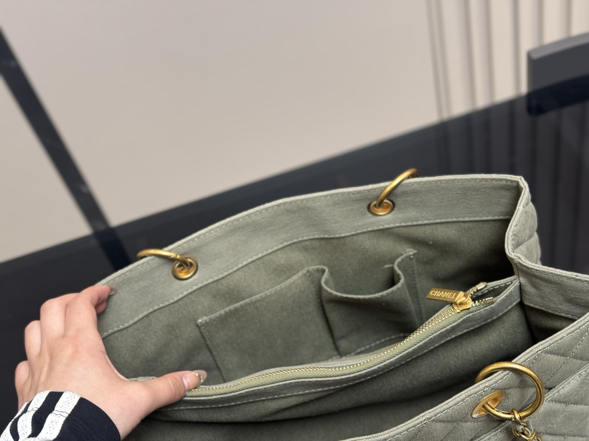 シャネル「Chanel」‌GST ラムスキン ショルダーバッグ