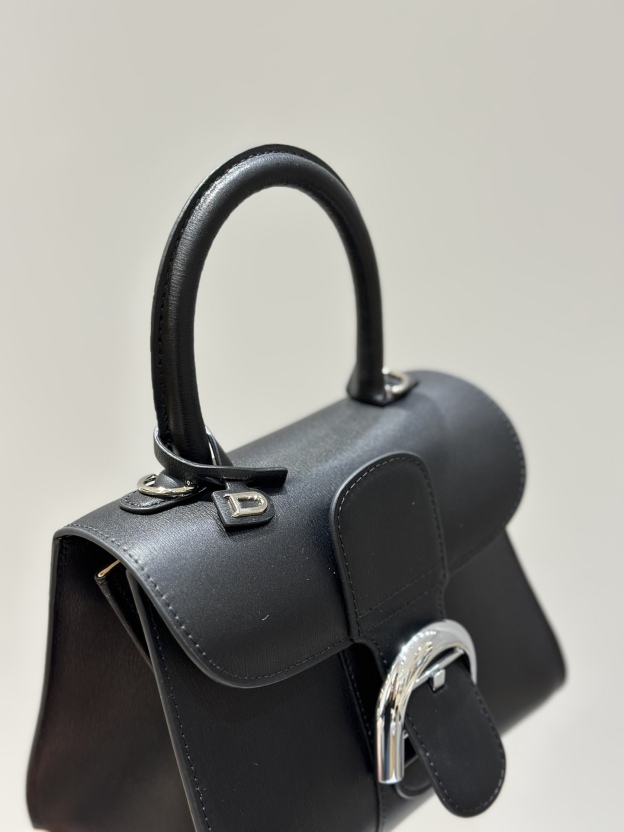 デルヴォー「Delvaux」クラシックハンドバッグ