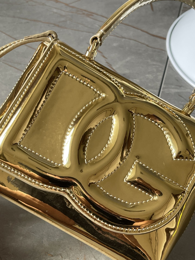 ドルチェ・アンド・ガッバーナ「D&G」レザー ショルダーバッグ