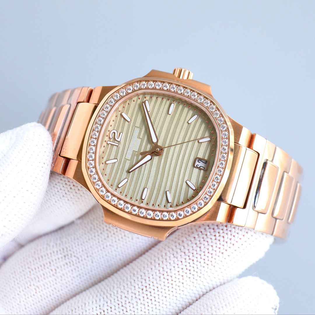 パテック・フィリップ「Patek Philippe」ノーチラス35.2mmレディースウォッチ