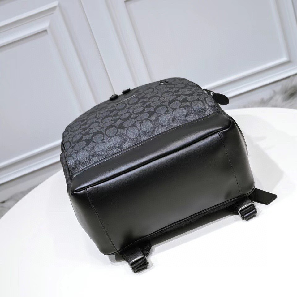 コーチ「Coach」 VARSITY GRAHAM クラシック シグネチャー キャンバス バックパック