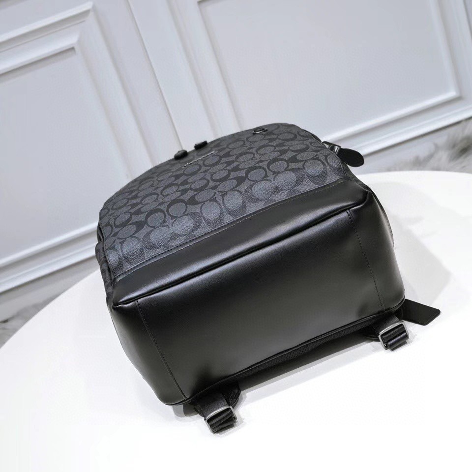 コーチ「Coach」 VARSITY GRAHAM クラシック シグネチャー キャンバス バックパック