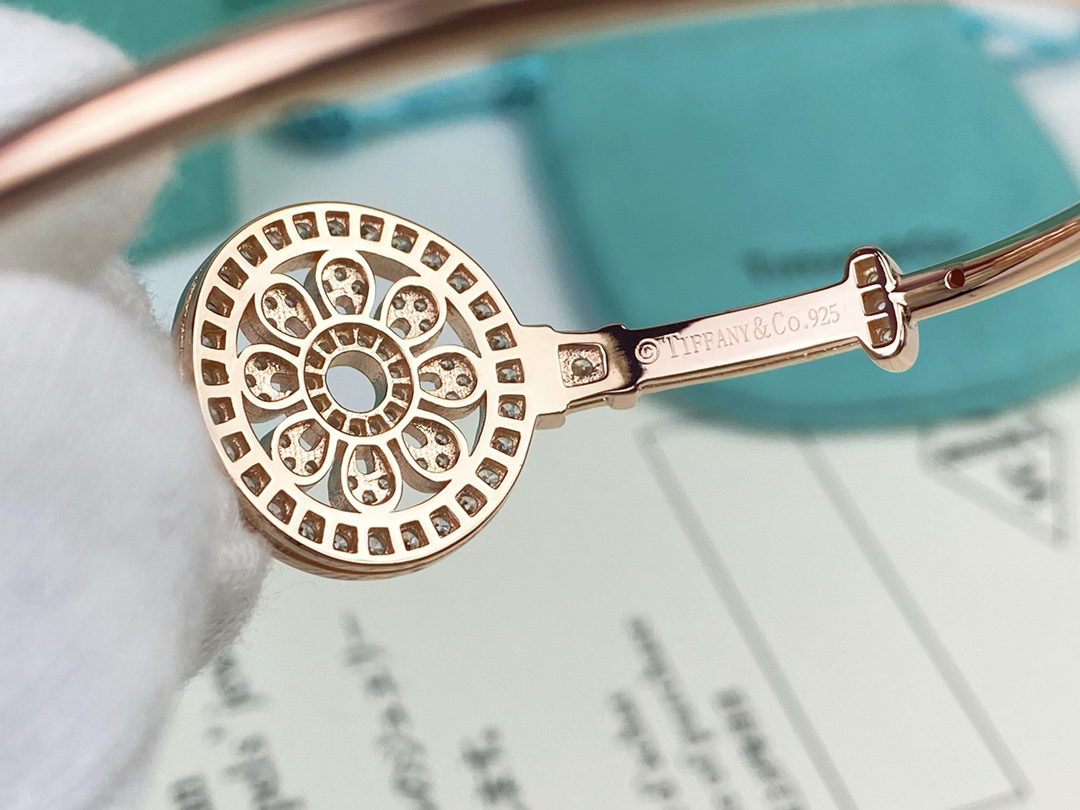 ティファニー「Tiffany & Co.」ポリッシュドシルバーリンク ブレスレット