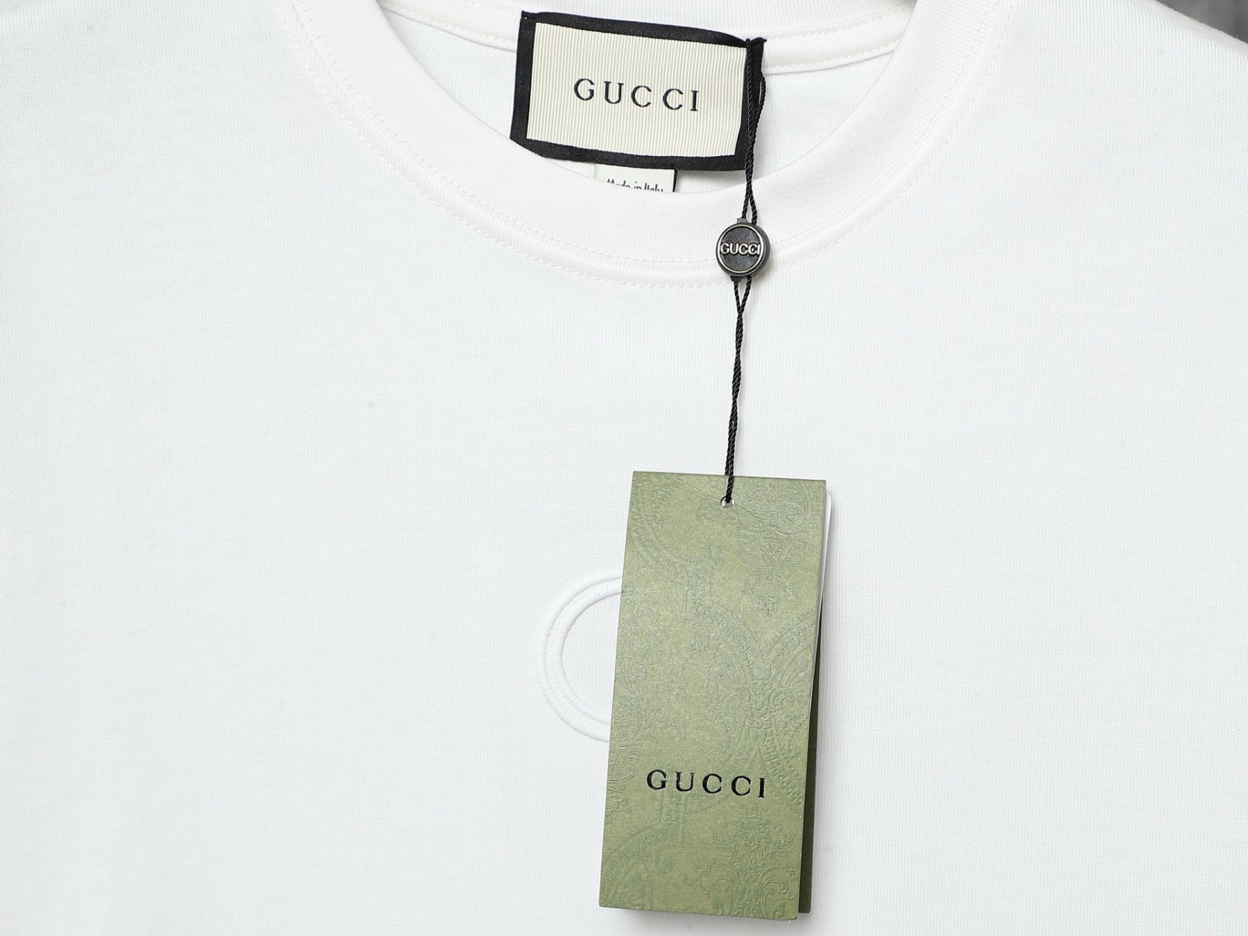 グッチ「Gucci」定番胸元刺繍半袖Tシャツ