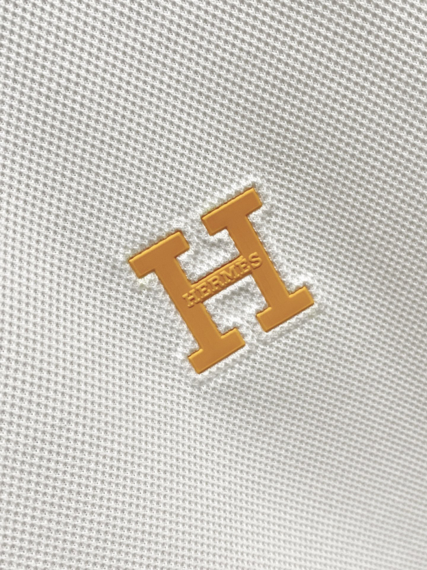 エルメス「Hermès」2025 サマーコレクション メンズ ロゴ入りポロシャツ