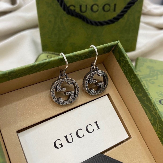 グッチ「Gucci」 Interlocking 双G ピアス（フックタイプ）