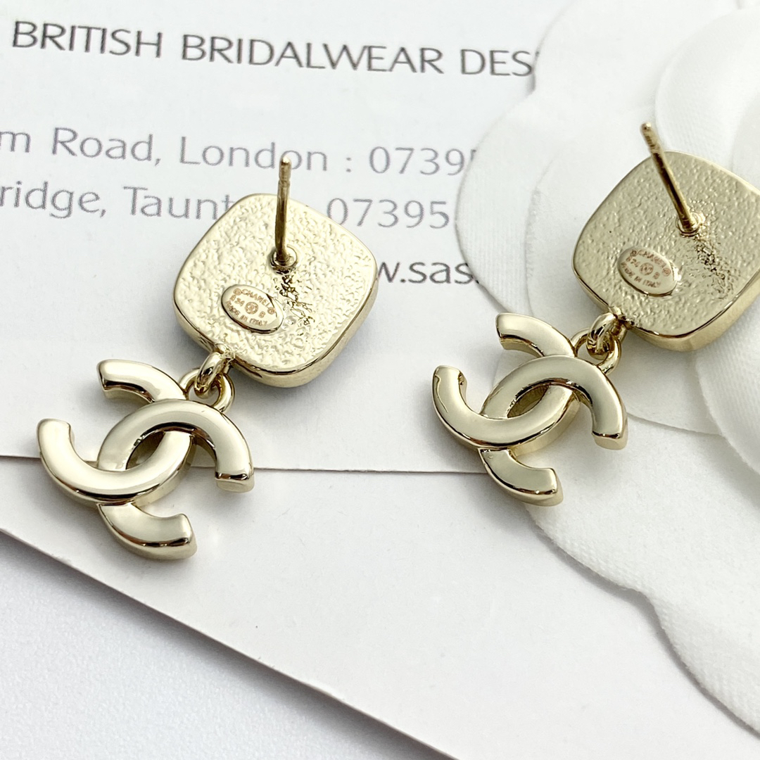 シャネル「Chanel」デニム キューブ ピアス