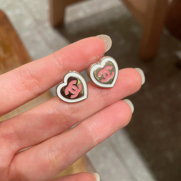 シャネル「Chanel」ハート＆ダブルC ピアス