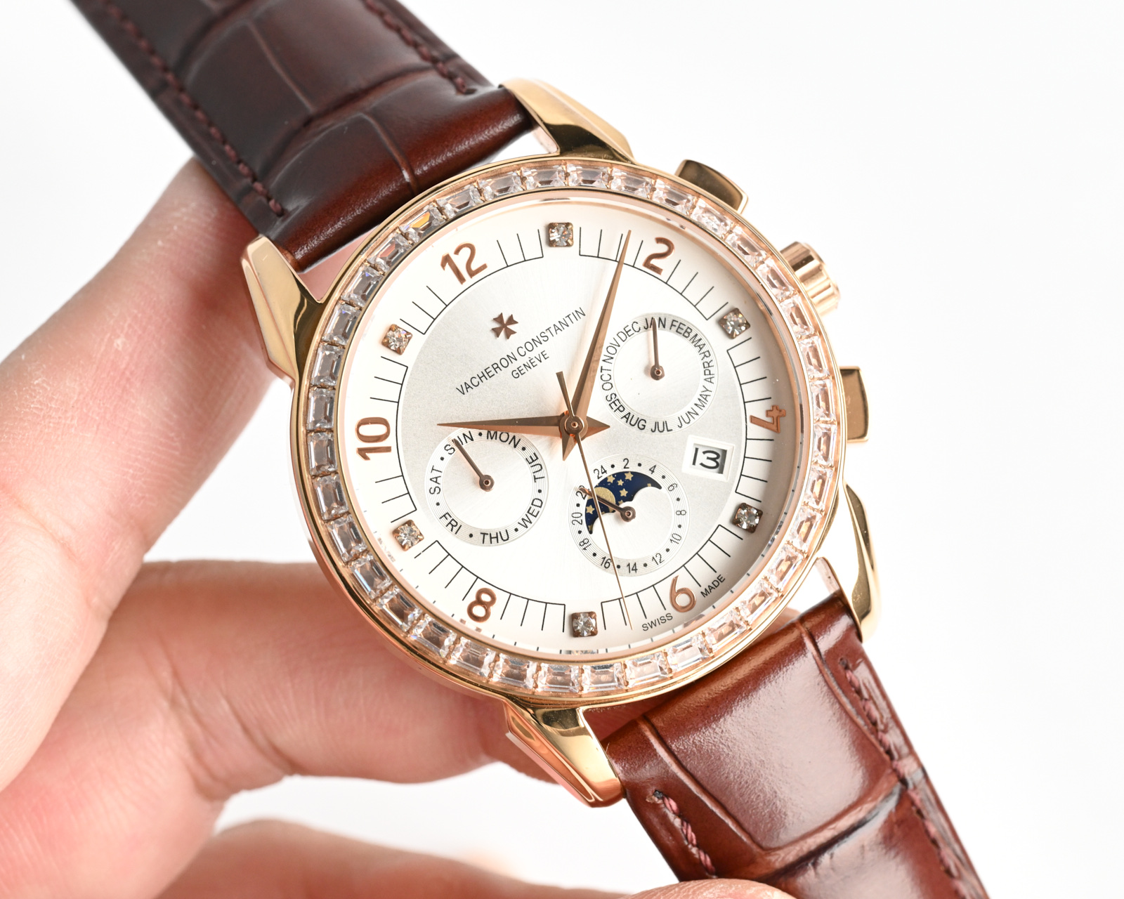ヴァシュロン・コンスタンタン［Vacheron Constantin］タン Patrimony Traditionnelle 伝承シリーズ 自動機械式腕時計41MM