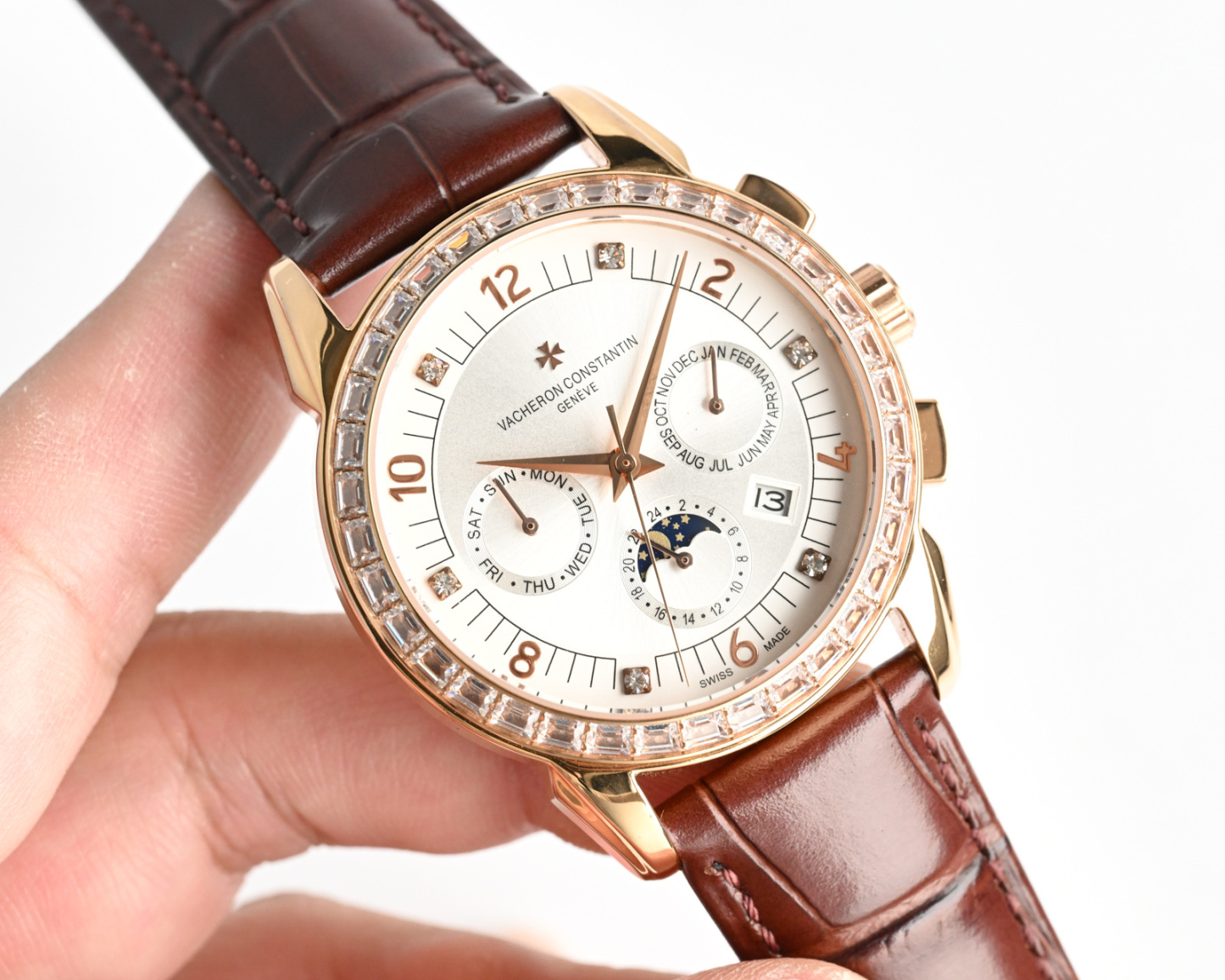 ヴァシュロン・コンスタンタン［Vacheron Constantin］タン Patrimony Traditionnelle 伝承シリーズ 自動機械式腕時計41MM