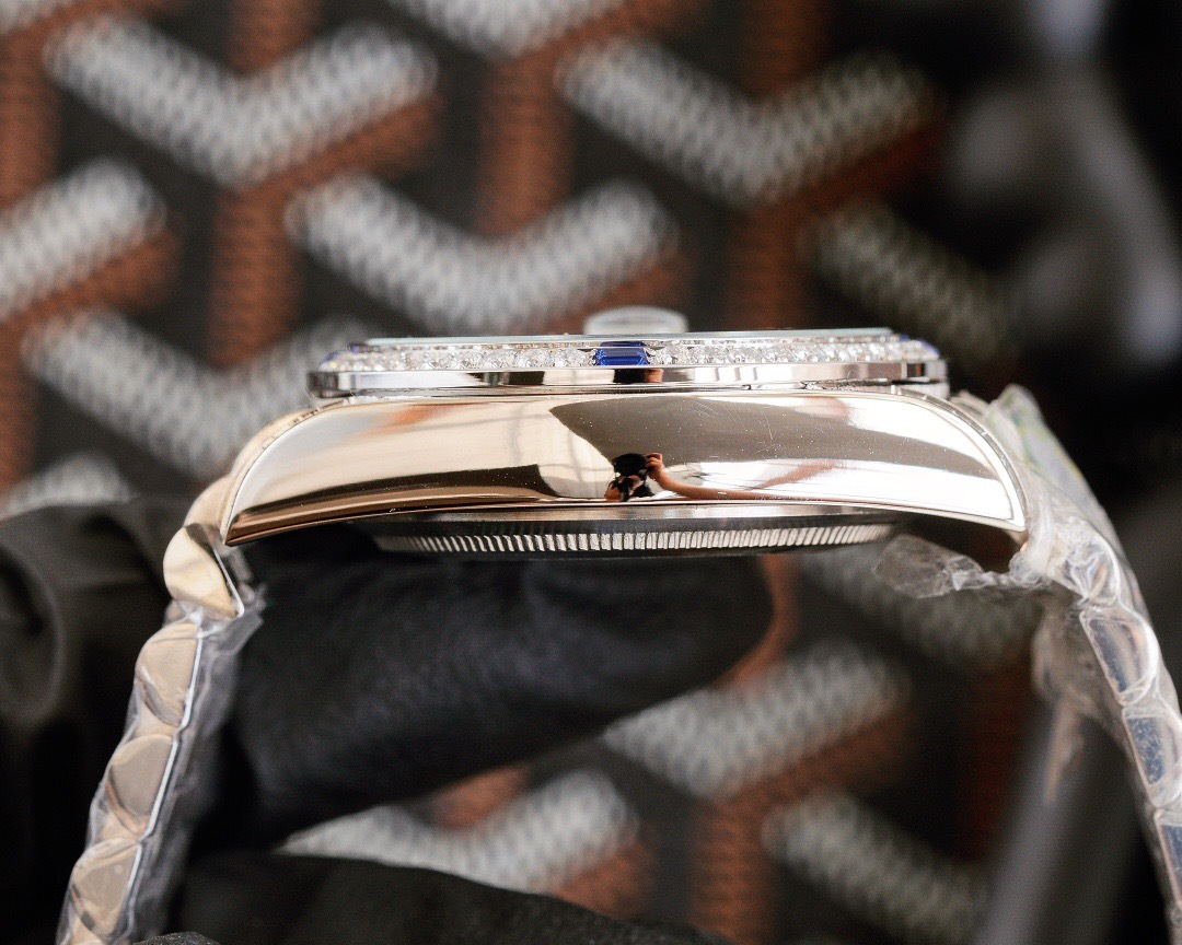 ロレックス「Rolex」‌ デイトナ 126589TBR フルダイヤモンド クロノグラフ腕時計