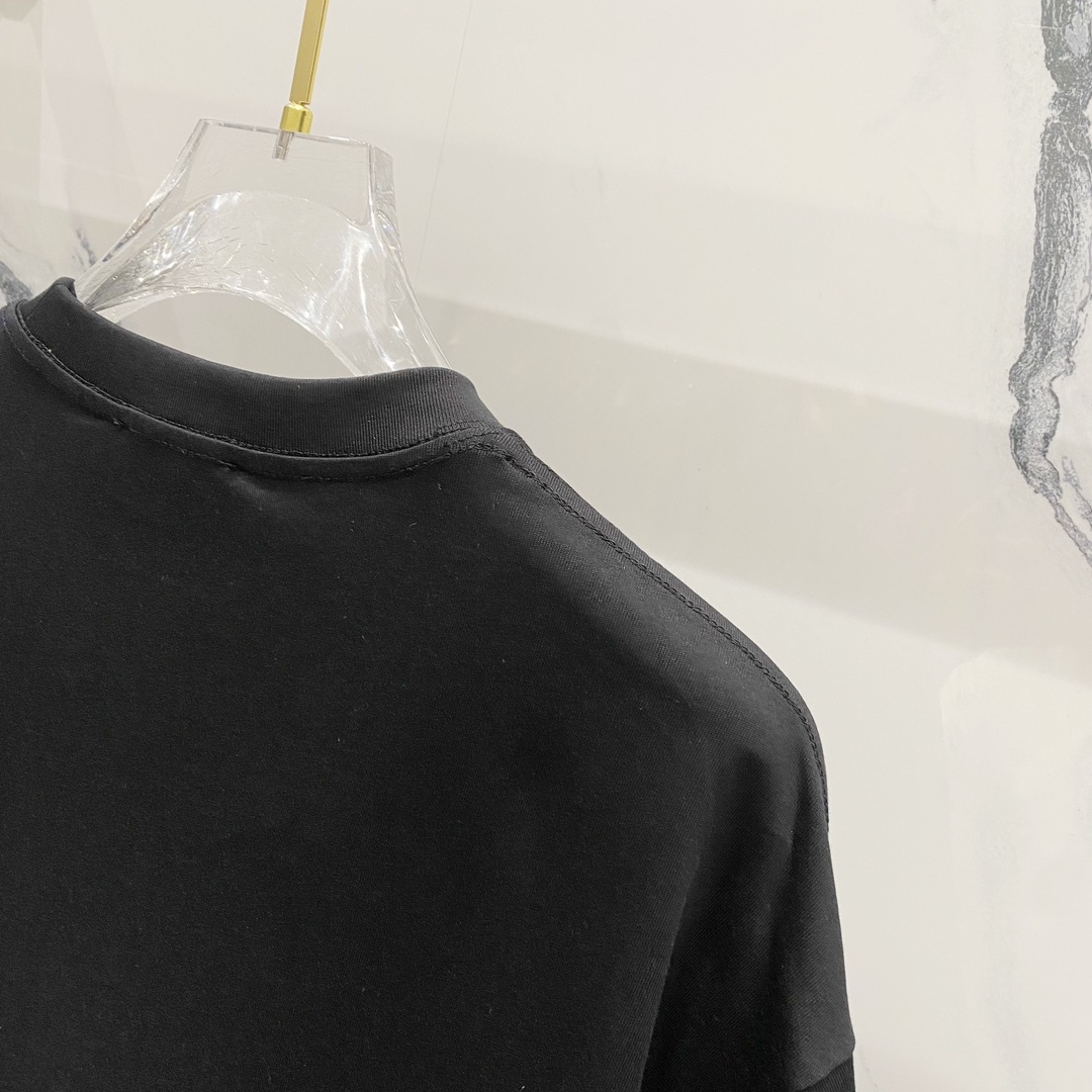 ヴェルサーチ「Versace」クルーネックTシャツ チェックメドゥーサプリント