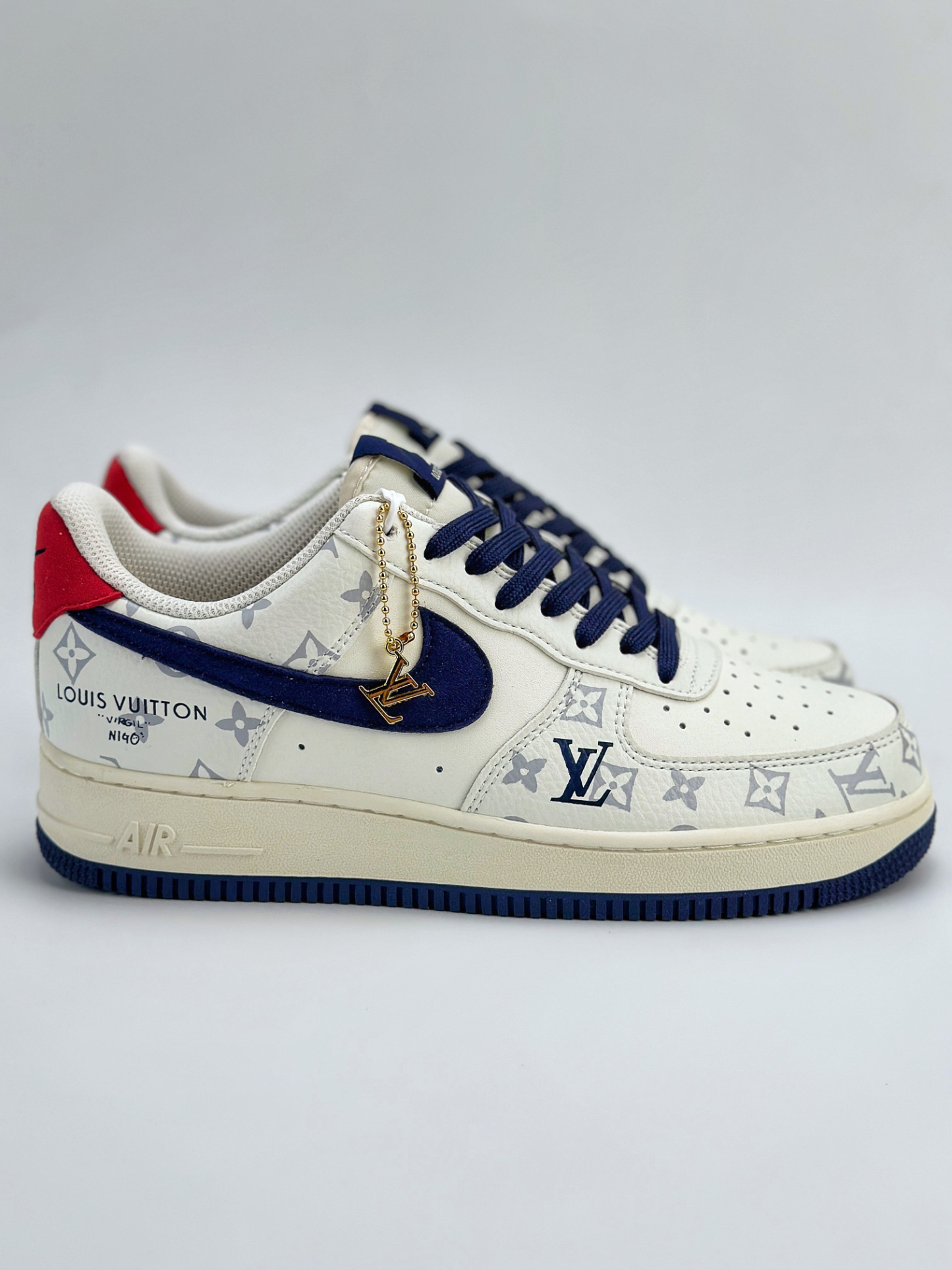 「コラボモデル」Louis Vuitton x Nike Air Force 1 Low スニーカー