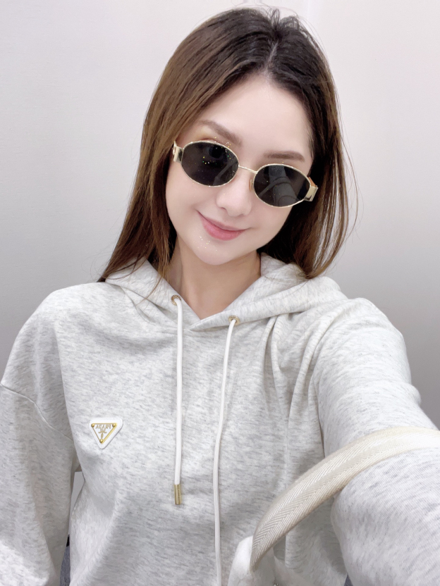 プラダ「Prada」レディース カジュアルスポーツセット