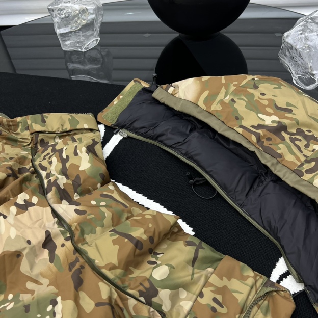 アークテリクス「ARC'TERYX」LEAF COLD WX PARX 極地用ダウンジャケット