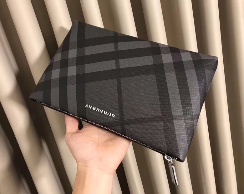 バーバリー「Burberry」メンズ ビジネスカジュアル ポシェット