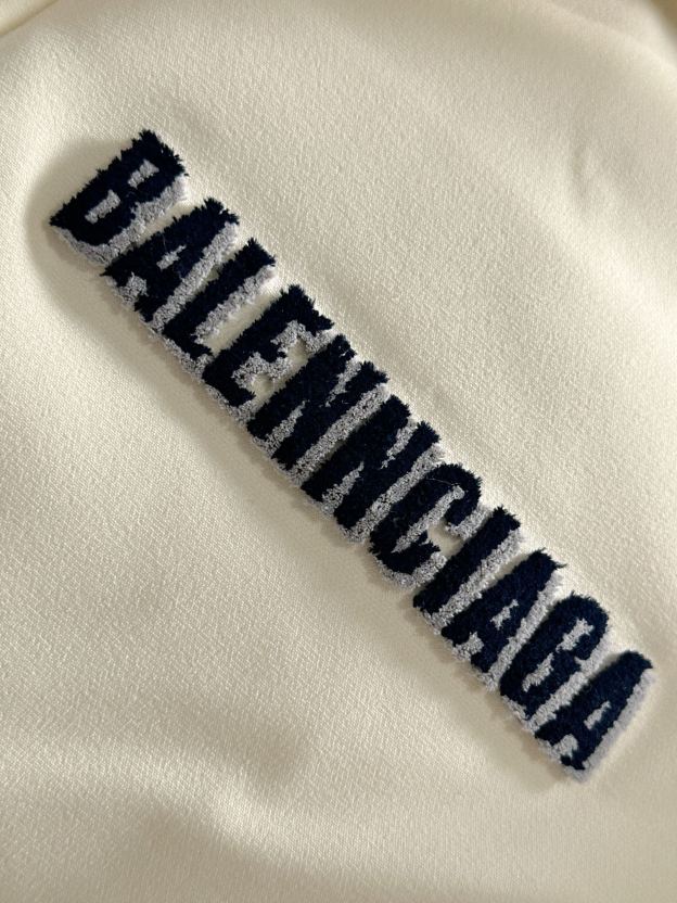 バレンシアガ「Balenciaga」‌2024秋冬最新バーチカルネックダウンジャケット