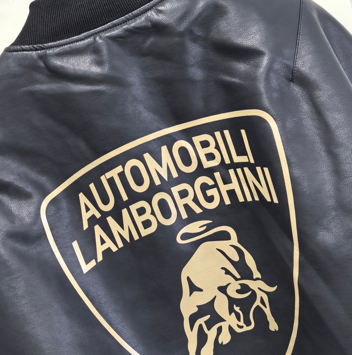 バレンシアガ「Balenciaga」‌ × AUTOMOBILI LAMBORGHINI シールドエンブレム レザージャケット