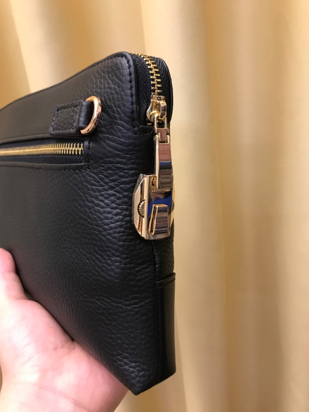 プラダ「Prada」