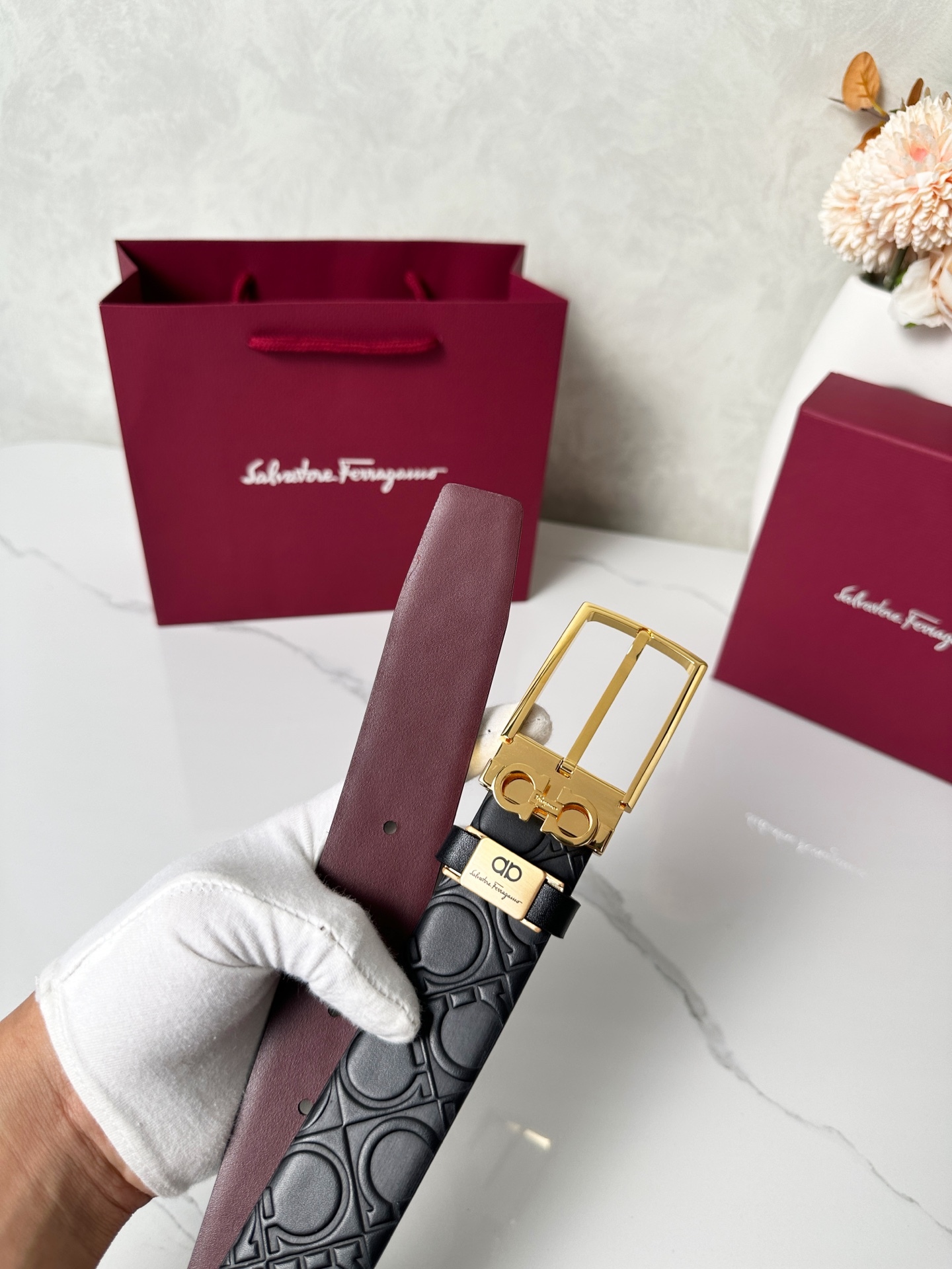 フェラガモ「Ferragamo」Gancini リバーシブル レザー ベルト