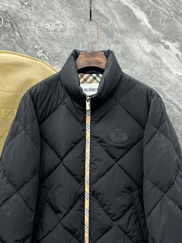 バーバリー「Burberry」秋冬メンズスタンドカラー薄手ダウンジャケット
