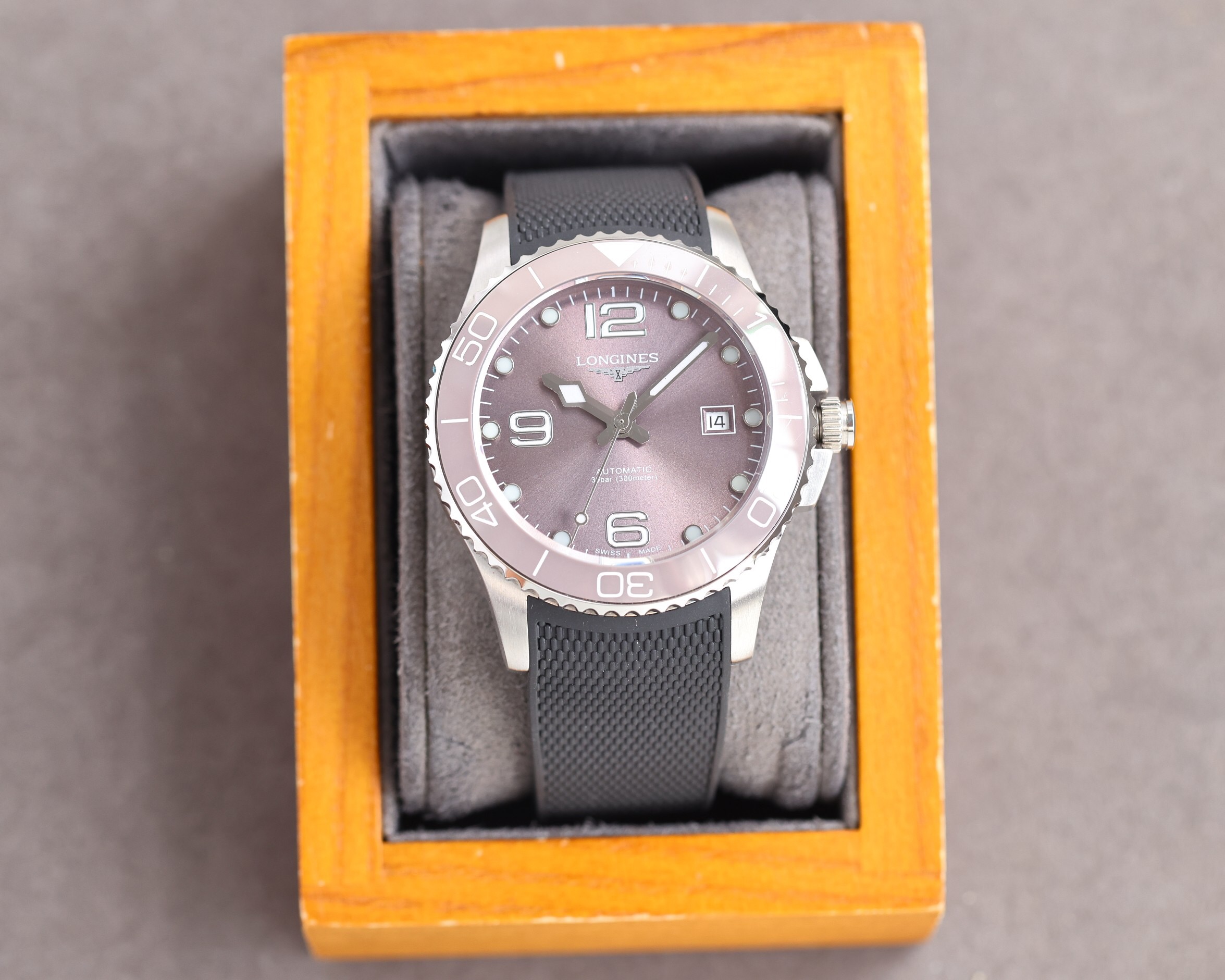 ロンジン「Longines」HydroConquestセラミックベゼル メンズウォッチ41MM