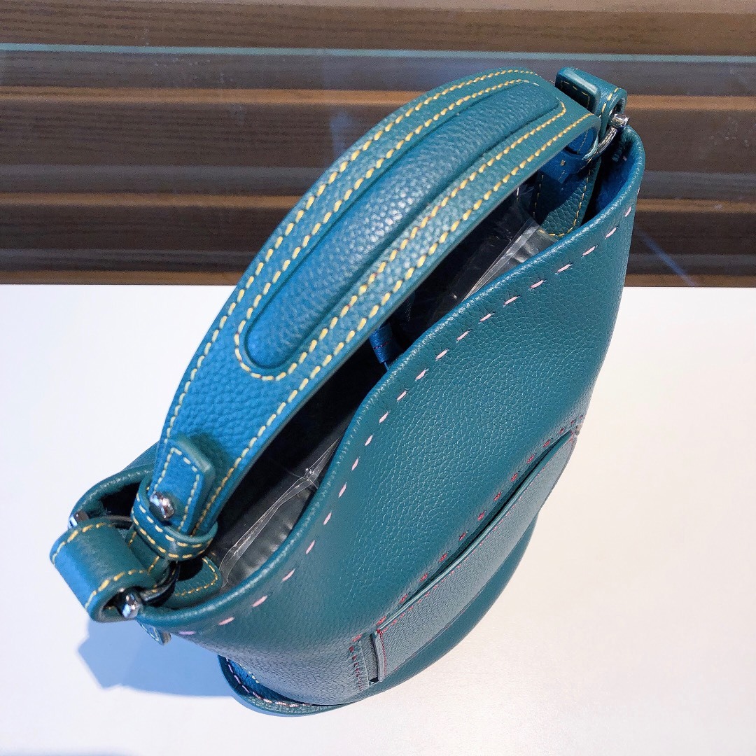 デルヴォー「Delvaux」Pin ミニバケットバッグ