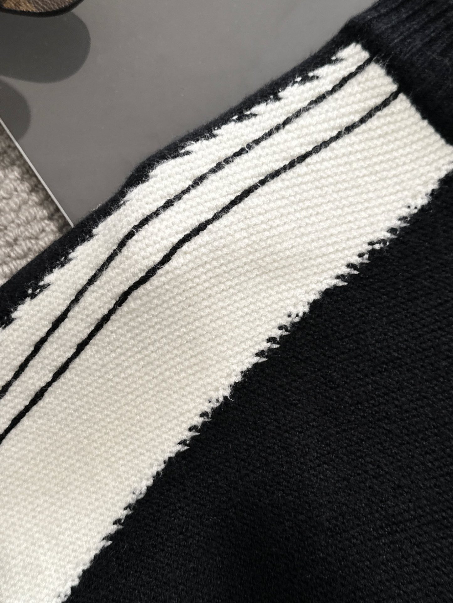 ディオール「Dior」秋冬新作ニットクルーネックセーター