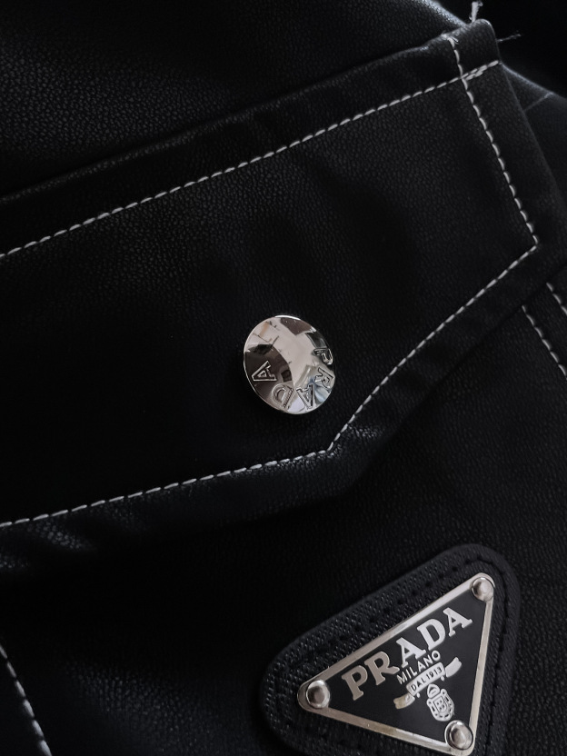 プラダ「Prada」 新作メンズレザージャケット