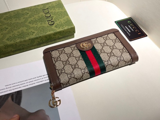 グッチ「Gucci」Marmontシリーズ ジッパーウォレット