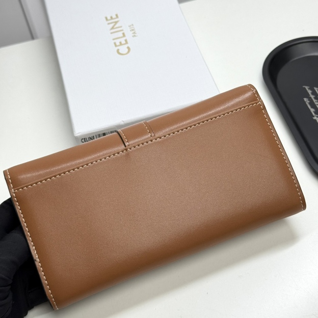 セリーヌ「Celine」ラージジップウォレット