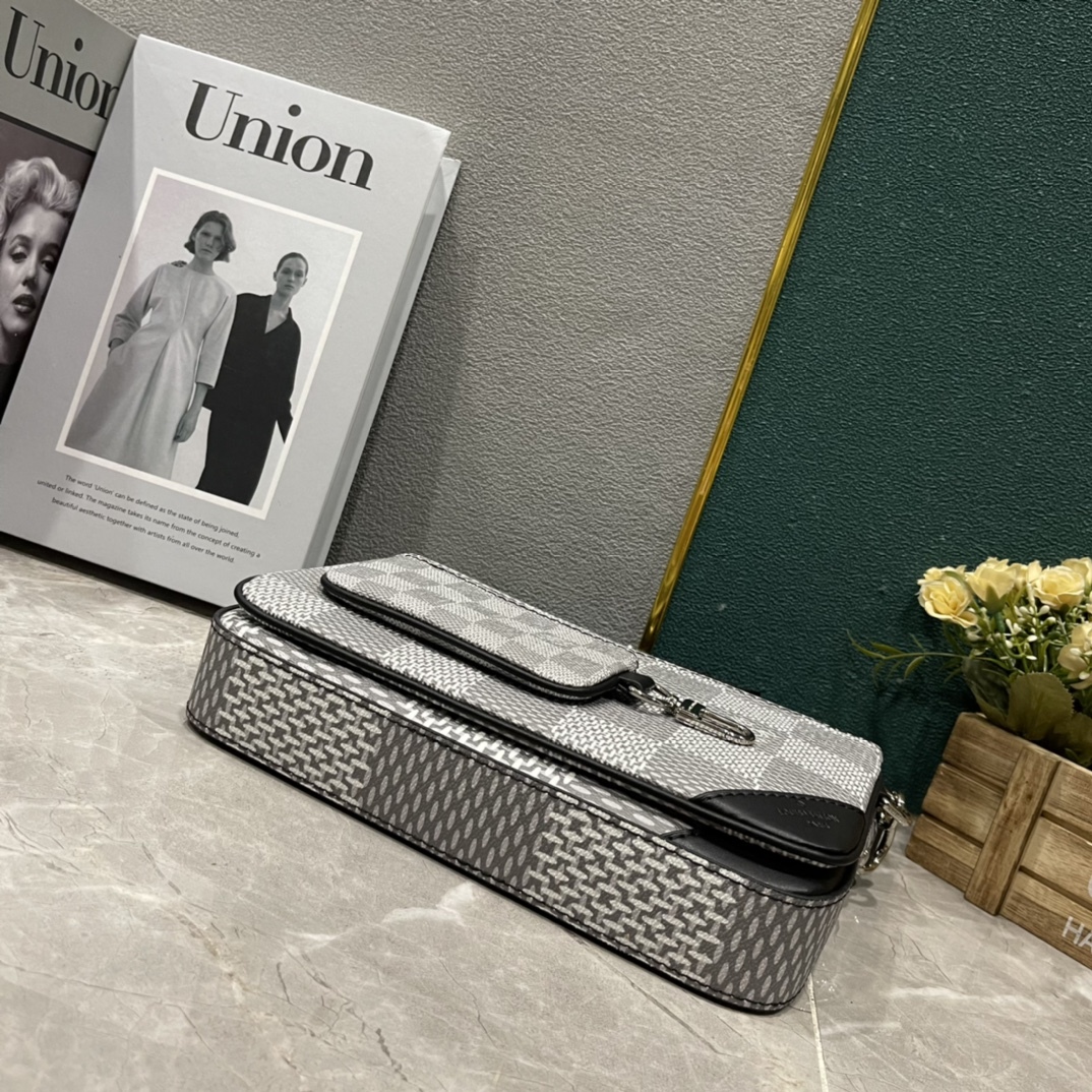 ルイ・ヴィトン「Louis Vuitton」新作 Trio メッセンジャーバッグ
