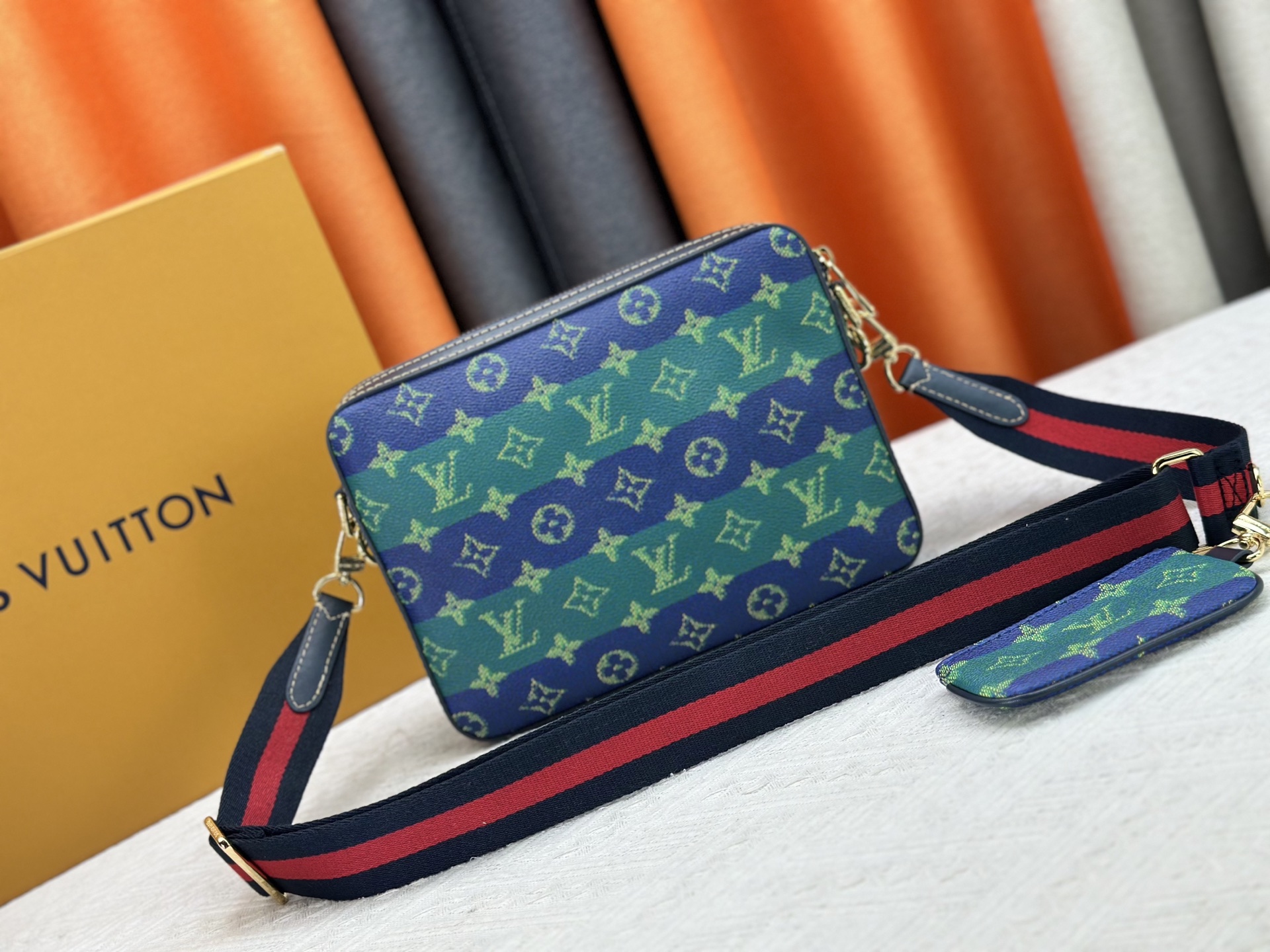 ルイ・ヴィトン「Louis Vuitton」新作 Trio メッセンジャーバッグ