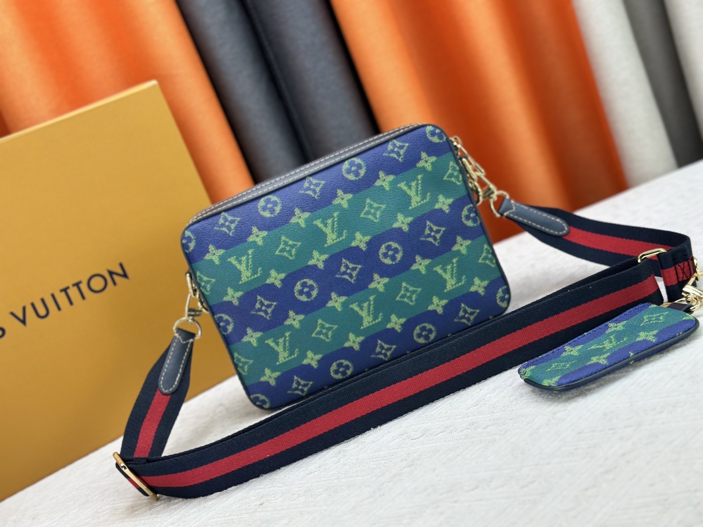 ルイ・ヴィトン「Louis Vuitton」新作 Trio メッセンジャーバッグ