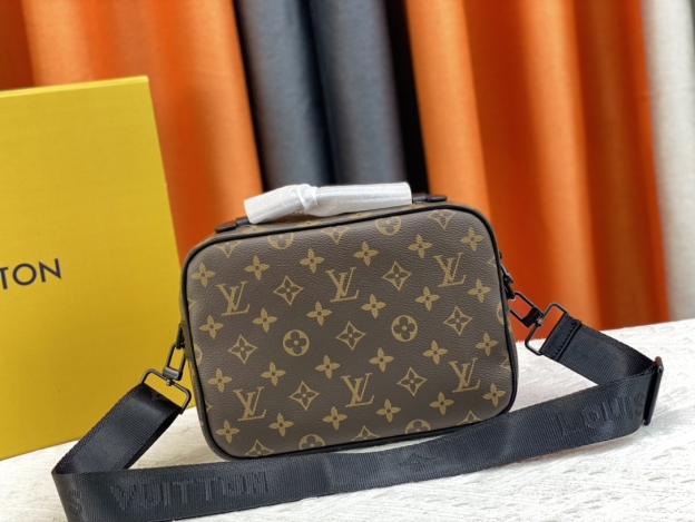 ルイ・ヴィトン「Louis Vuitton」S Lock メッセンジャーバッグ