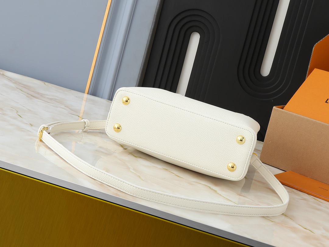 ルイ・ヴィトン「Louis Vuitton」カプシーヌ BB