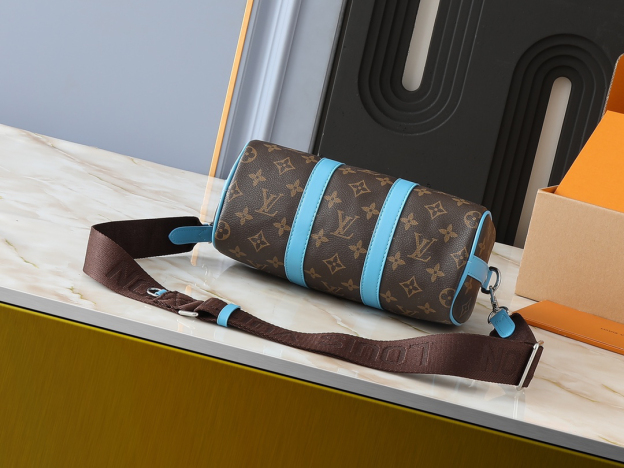ルイ・ヴィトン キーポル･バンドリエール 25