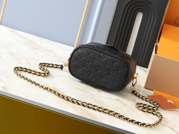 ルイ・ヴィトン ヴァニティ クッサン PM
