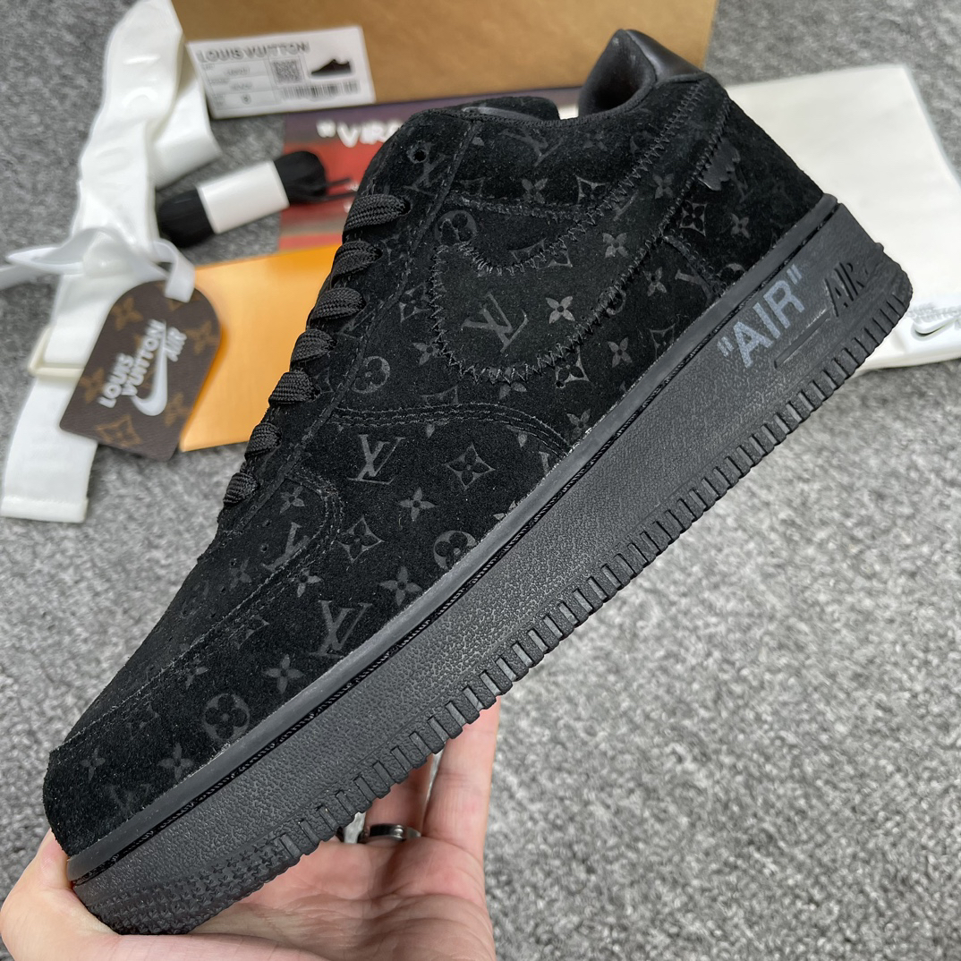 「コラボモデル」Louis Vuitton x Nike Air Force 1 Low【日本未入荷】