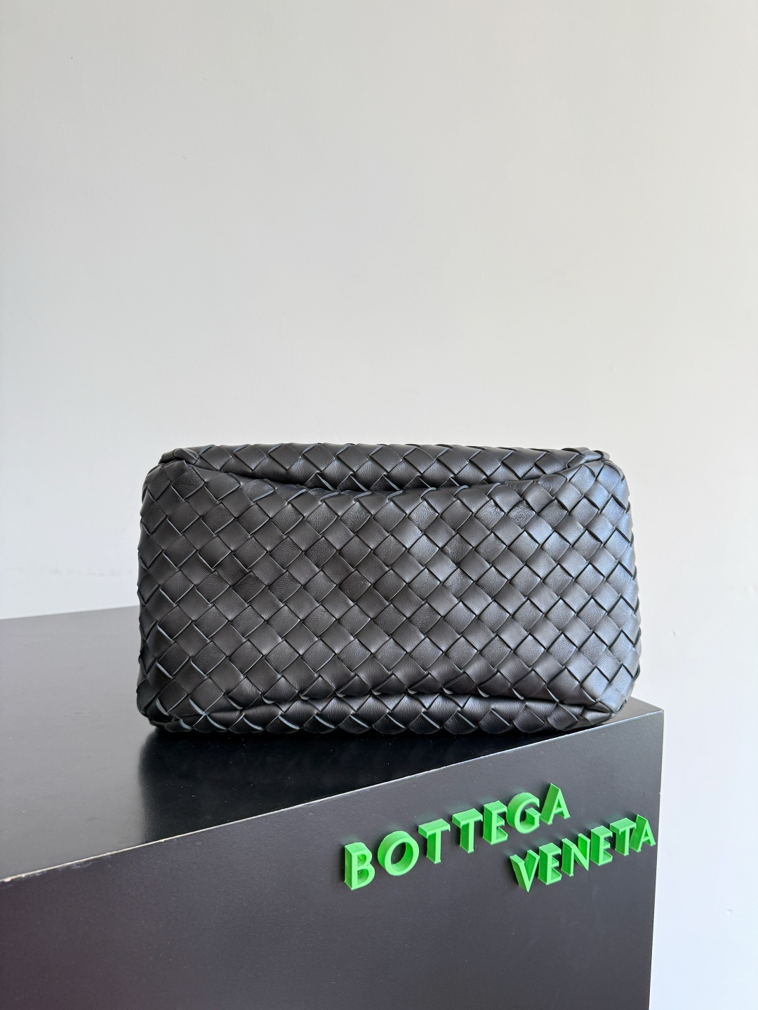 ボッテガ・ヴェネタ「Bottega Veneta」Campana ショルダーバッグ