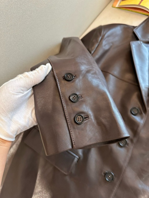 プラダ「Prada」レザー ブレザー