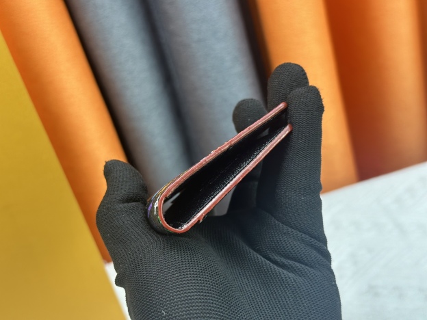 ルイ・ヴィトン「LV x TM」カードケース オーガナイザー･ドゥ ポッシュ