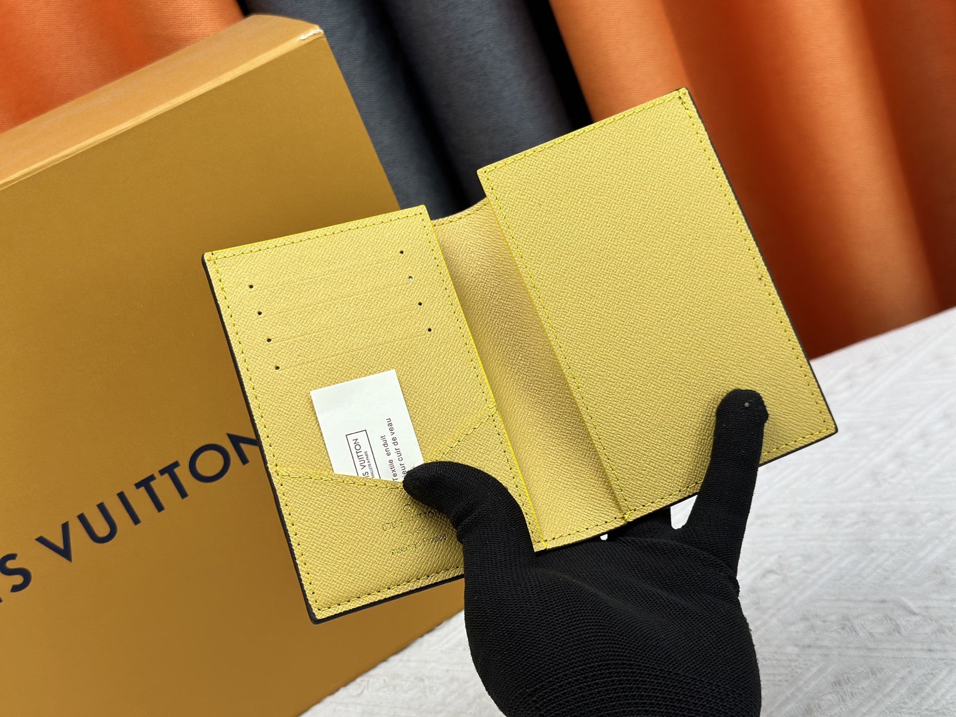 ルイ・ヴィトン パスポートカバー クーヴェルテュール･パスポール